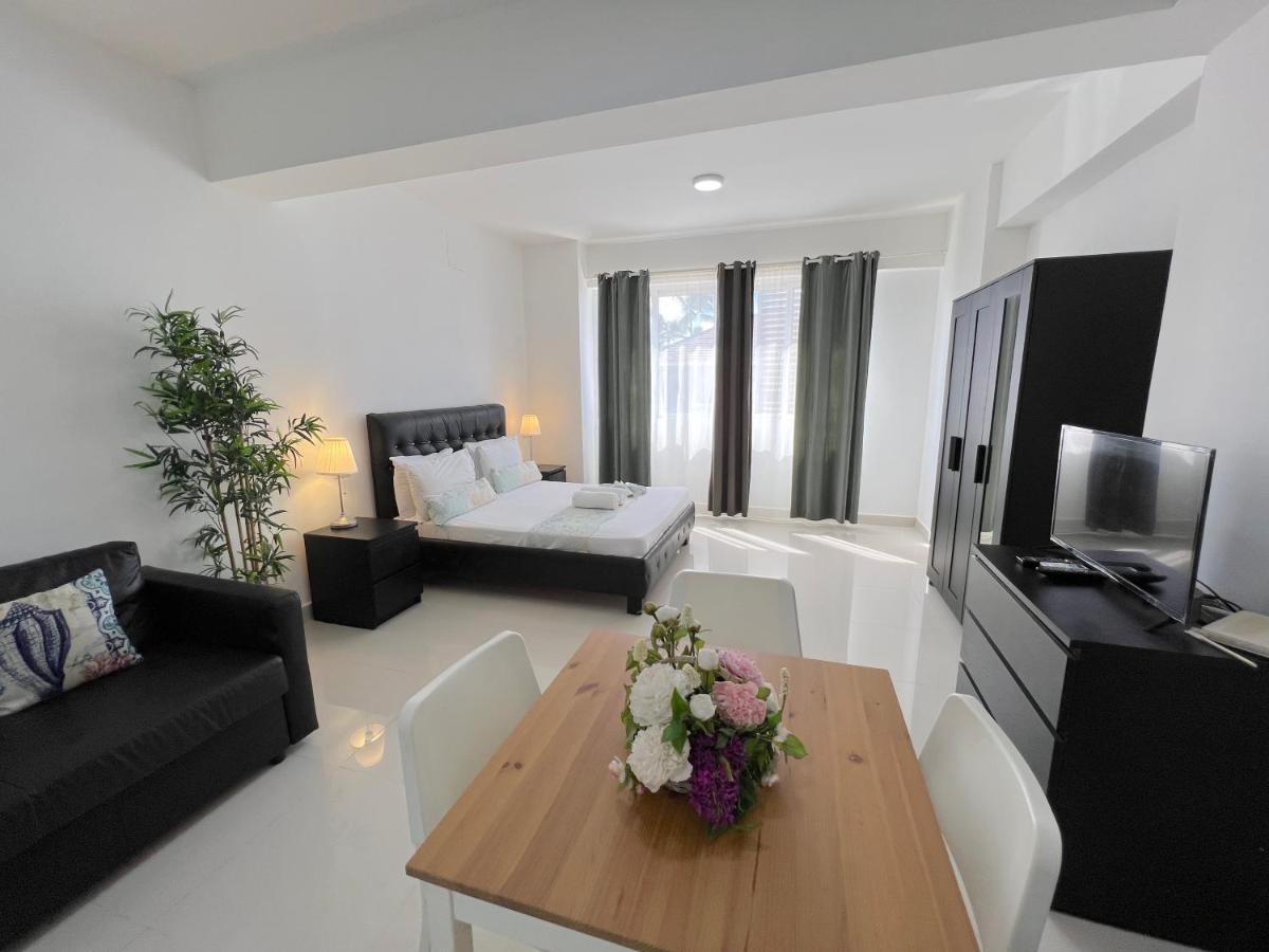 Vacation Studios With Rooftop Pool, Beach Club, Spa, Restaurants - Ducassi Collection - Playa Los Corales Пунта-Кана Экстерьер фото