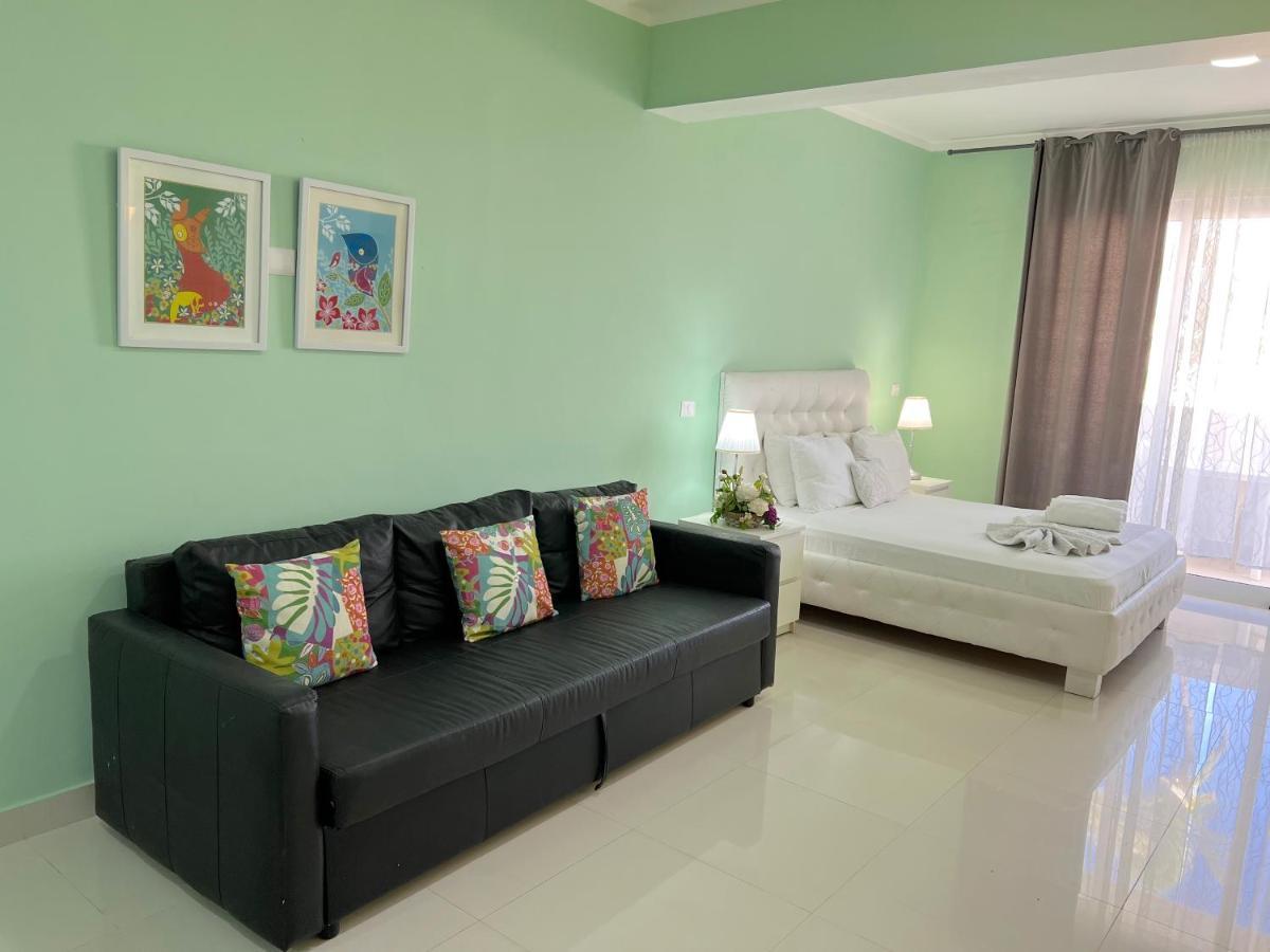 Vacation Studios With Rooftop Pool, Beach Club, Spa, Restaurants - Ducassi Collection - Playa Los Corales Пунта-Кана Экстерьер фото